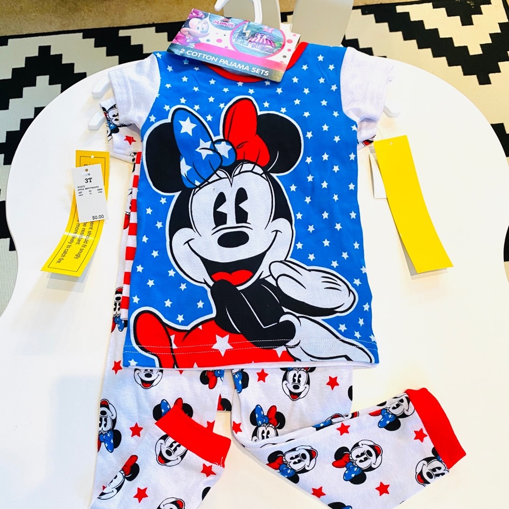 NWT Minnie Mouse 4th of July pj set (4pcs)